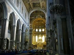 Napoli - Interno del Duomo 