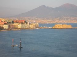 Napoli - i catamarani dell'America's Cup