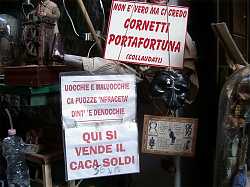 San Gregorio Armeno - superstizione
