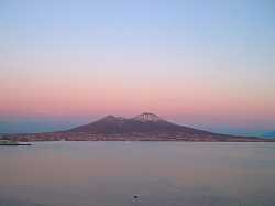 Il Vesuvio con la neve