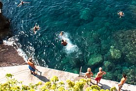 Praiano - Il tuffo a "cufaniello" 
