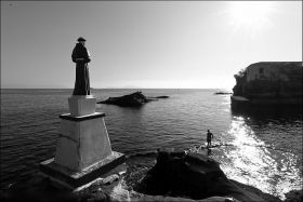 Napoli - Parco sommerso della Gaiola - statua di S. Antonio