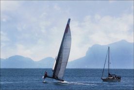 America's Cup Napoli - China Team con Capri