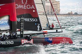 America's Cup Napoli - Testa a testa tra New Zealand e China team