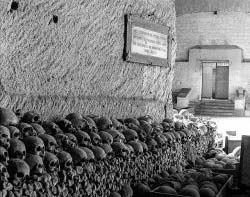 Napoli - Cimitero delle Fontanelle