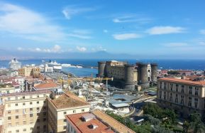 Napoli - Il Maschio Angioino dalla terrazza dell'Hotel Mediterraneo