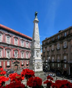 Napoli - Piazza San Domenico Maggiore